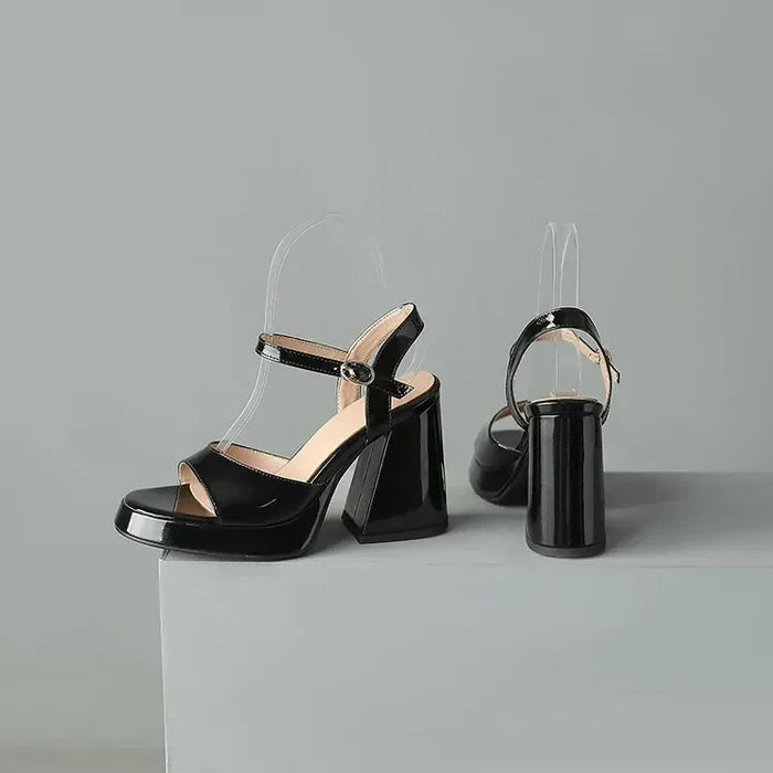Black / 4