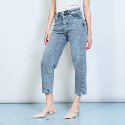 Classic mid-rise button-front cropped straight-leg denim jeans wholesale