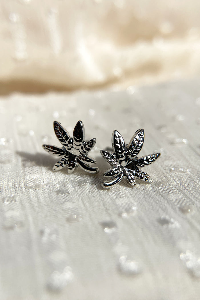 Silver / Leaf