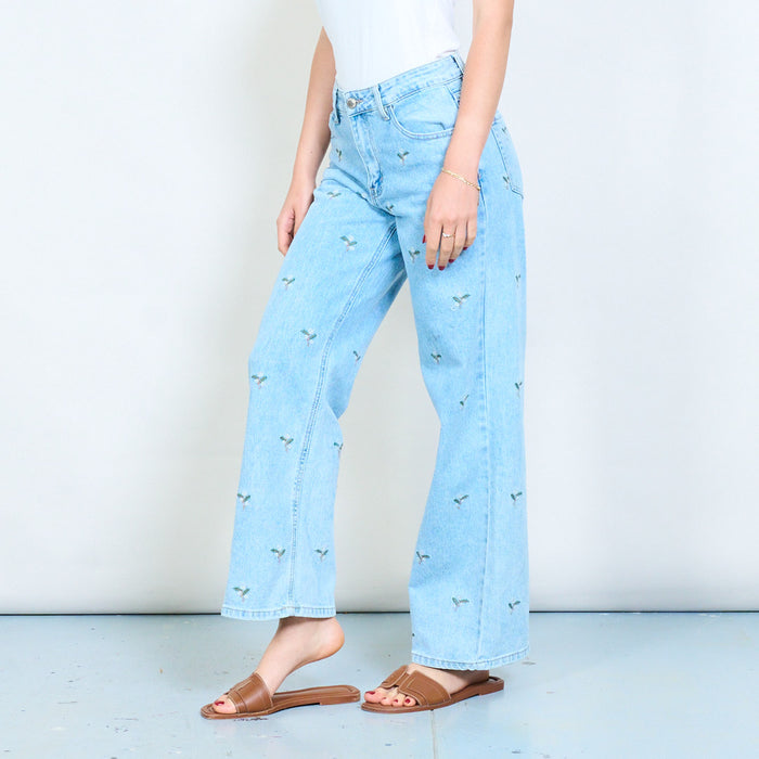 Denim jeans with floreal embroidery wholesale