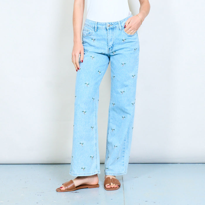Denim jeans with floreal embroidery wholesale