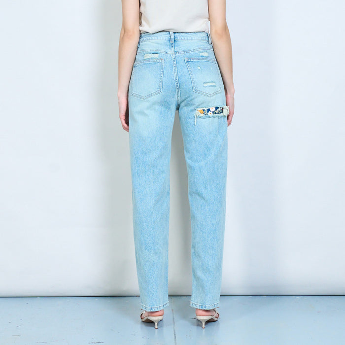 Essential straight-leg denim jeans with classic five-pocket design wholesale