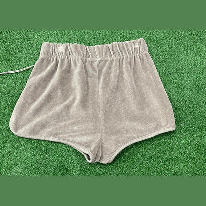 Fear of God Essentials Women's Velour Beach Short Desert Taupe, Shorts - Supra Sneakers
