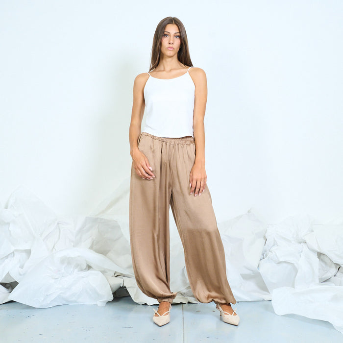 Fluid gathered hem trousers wholesale