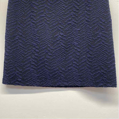 J.McLaughlin Size M-8 Women's Black-Navy Pattern Pull On Skirt