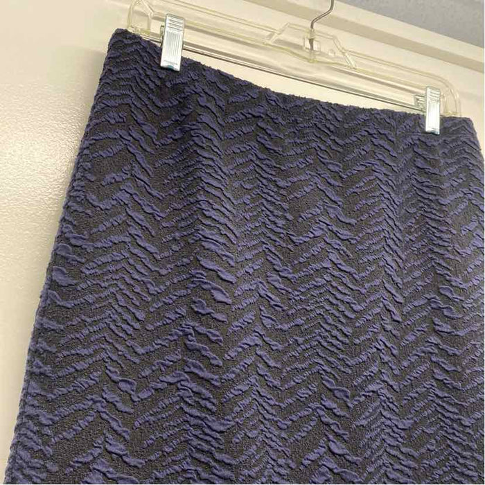 J.McLaughlin Size M-8 Women's Black-Navy Pattern Pull On Skirt