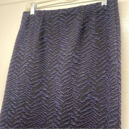 J.McLaughlin Size M-8 Women's Black-Navy Pattern Pull On Skirt