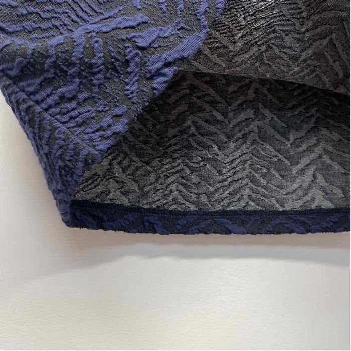 J.McLaughlin Size M-8 Women's Black-Navy Pattern Pull On Skirt