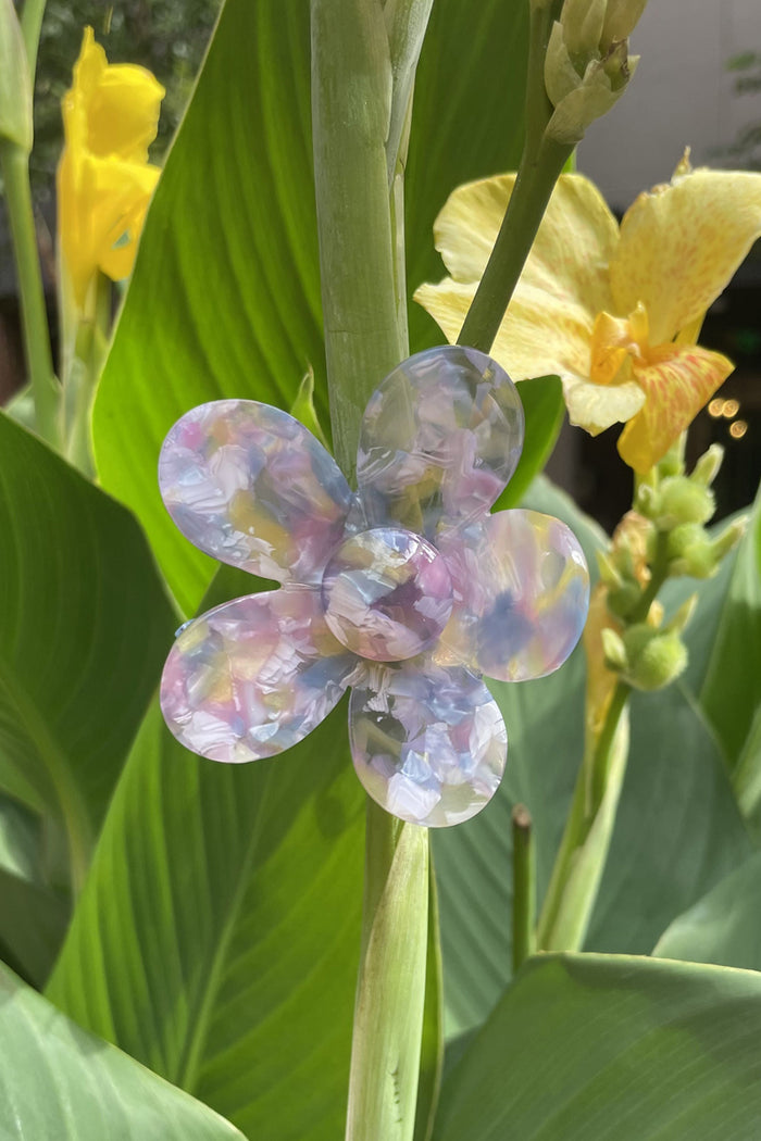 Pop Flower Hair Claw