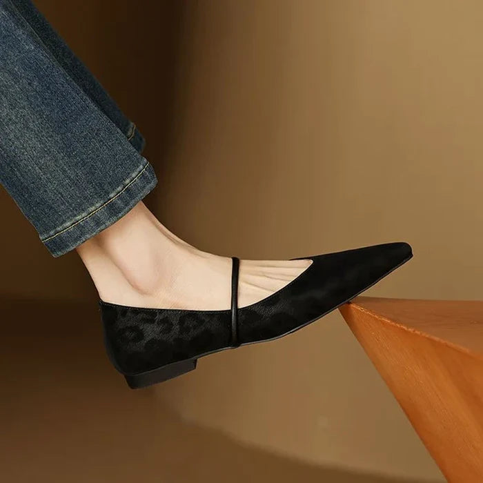 Black / 4