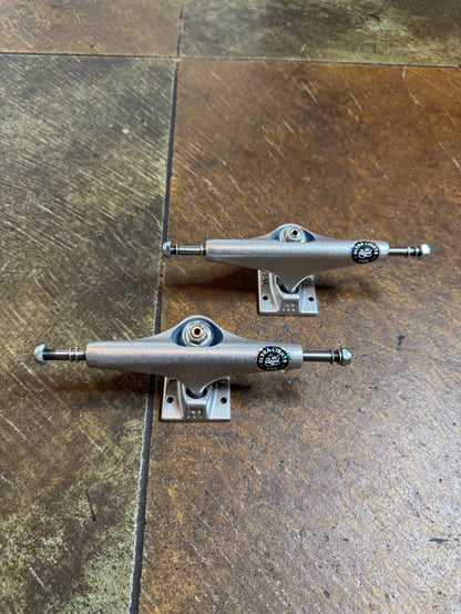 Royal Ultra Light Trucks (Set)