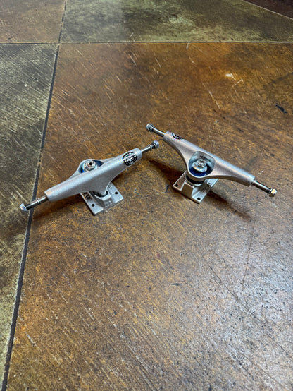 Royal Ultra Light Trucks (Set)