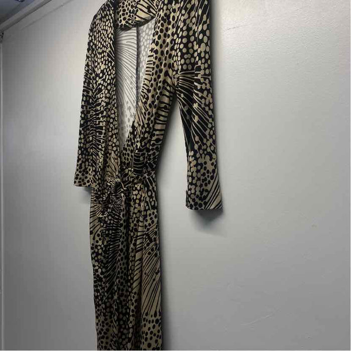 Trina Turk Size 6-S Women's Black-Beige Pattern Wrap Dress