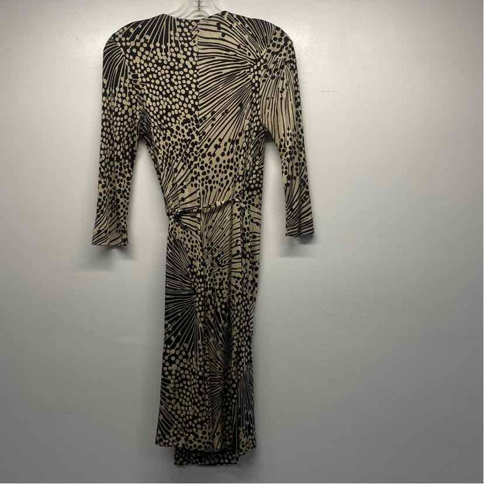 Trina Turk Size 6-S Women's Black-Beige Pattern Wrap Dress