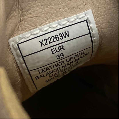 Xelero Size 39-8.5 Women's Taupe Cut Out Lace Up Sneakers